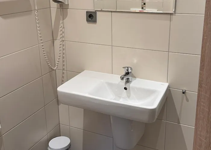 Hotel Deutsches Haus Ohg 3*