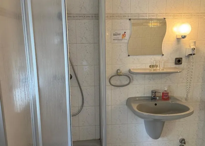 Deutsches Haus Ohg Hotel 3*